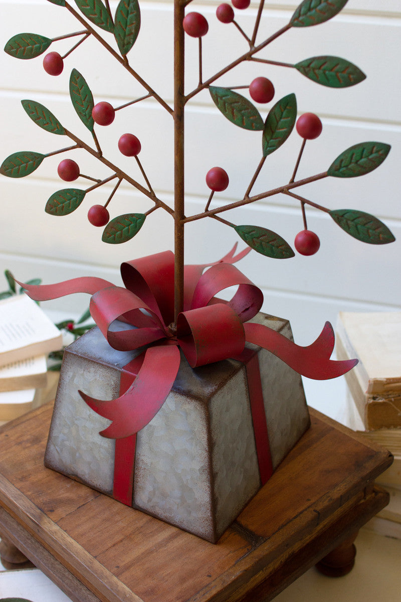 Painted Metal Christmas Tree with Gold Star